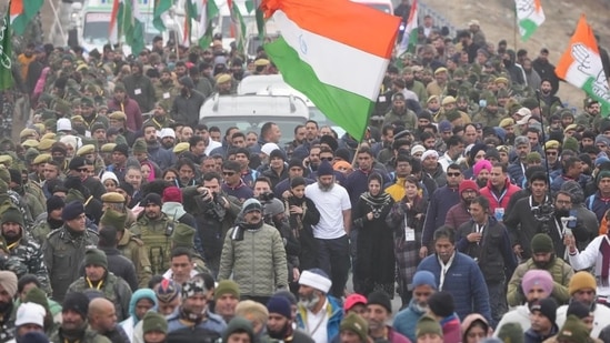 Mehbooba Mufti joins Rahul Gandhi-led Bharat Jodo Yatra in J&K (Waseem Andrabi/Hindustan times) Mehbooba Mufti joins Rahul Gandhi-led Bharat Jodo Yatra in J&K (Waseem Andrabi/Hindustan times)
