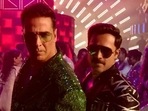 Akshay Kumar and Emraan Hashmi in a still from Main Khiladi teaser. Akshay Kumar and Emraan Hashmi in a still from Main Khiladi teaser.
