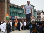 Congress leader Rahul Gandhi with sister Priyanka Gandhi hoists the national flag during the 'Bharat Jodo Yatra' in Lal Chowk area of,Srinagar.(Waseem Andrabi/HT Photo) Congress leader Rahul Gandhi with sister Priyanka Gandhi hoists the national flag during the 'Bharat Jodo Yatra' in Lal Chowk area of,Srinagar.(Waseem Andrabi/HT Photo)