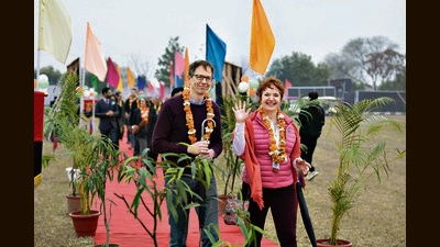 Delegates arriving at the IRB complex in Sarangpur for the polo match on Sunday. (Ravi Kumar/HT) Delegates arriving at the IRB complex in Sarangpur for the polo match on Sunday. (Ravi Kumar/HT)