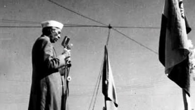 Mehbooba Mufti tweeted an old picture of Nehru. Mehbooba Mufti tweeted an old picture of Nehru.