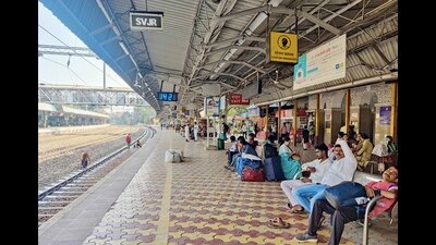 Passengers are irked by the constant delays and have demanded that authorities investigate the situation and find a permanent solution. (REPRESENTATIVE PIC)