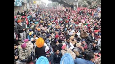The employees had protested on the call given by Punjab Subordinate Services Federation Chandigarh. (HT photo)