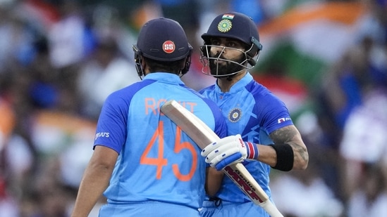 Rohit Sharma (L) with Virat Kohli(AP)