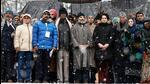 Congress leaders at the Bharat Jodo Yatra amid heavy snowfall in Srinagar on Monday. (AICC) Congress leaders at the Bharat Jodo Yatra amid heavy snowfall in Srinagar on Monday. (AICC)