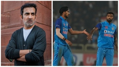 Gautam Gambhir gave a noteworthy mention to premier pacers Umran Malik and Mohammed Siraj in his hard-hitting statement against fast bowler Arshdeep Singh (PTI-AP) Gautam Gambhir gave a noteworthy mention to premier pacers Umran Malik and Mohammed Siraj in his hard-hitting statement against fast bowler Arshdeep Singh (PTI-AP)