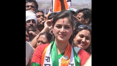 Navneet Kaur Rana, actor and Lok Sabha candidate of NCP from Amravati constituency in western Vidarbha. HT Photo 25.03.2104