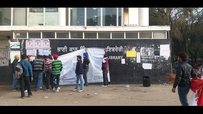 The call for screening the documentary was given by Punjab Students’ Union. (HT Photo)
