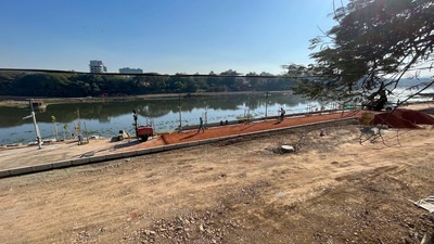 The walking track work is underway for riverside project near Band Garden bridge. Various infra projects are in the pipeline. (HT FILE PHOTO) The walking track work is underway for riverside project near Band Garden bridge. Various infra projects are in the pipeline. (HT FILE PHOTO)