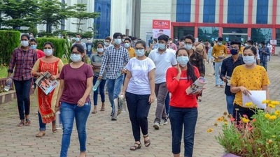 JEE Main 2023: Maths moderate; Chemistry, Physics easy, see shift 1 analysis (PTI) JEE Main 2023: Maths moderate; Chemistry, Physics easy, see shift 1 analysis (PTI)