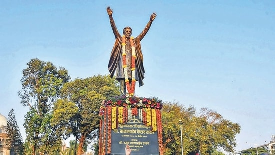 Bal Tahckeray statue at Regal Cinema, in Mumbai.(PTI)