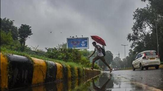 Safdarjung, which is representational of Delhi’s weather, recorded 20.4mm of rainfall till 8:30am on Monday. (HT file photo)