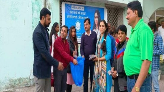 Water Woman Shipra along with the officials of the Forest department