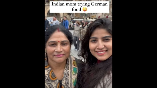 Kaveri with her mom in Germany.(Instagram/@videshindian)