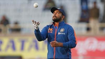 India's predicted XI vs New Zealand 3rd T20I: Shaw likely to come in for Gill (ANI) India's predicted XI vs New Zealand 3rd T20I: Shaw likely to come in for Gill (ANI)