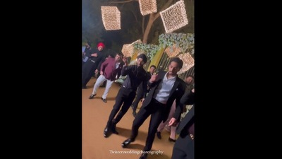 Friends dance to Besharam Rang at a wedding. (Instagram/@Twisters Wedding Choreography.) Friends dance to Besharam Rang at a wedding. (Instagram/@Twisters Wedding Choreography.)