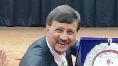 Pramesh Ratnakar, who suffers from Parkinson’s Disease, joined DDU College in 1991. Ratnakar has also taught at Jawaharlal Nehru University. (HT Photo)