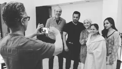 Aamir Khan became Salman Khan's ‘cameraman’. Aamir Khan became Salman Khan's ‘cameraman’.