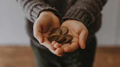 Allowance system: Allowance is a great way to teach children about money management. Giving your child an allowance and letting them make their own decisions about how to spend or save it can help them learn about budgeting, saving, and the value of money. (Unsplash) Allowance system: Allowance is a great way to teach children about money management. Giving your child an allowance and letting them make their own decisions about how to spend or save it can help them learn about budgeting, saving, and the value of money. (Unsplash)
