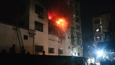 The rescued people were rushed to the nearest Patliputra Nursing Home by the authorities where they are undergoing treatment. The rescued people were rushed to the nearest Patliputra Nursing Home by the authorities where they are undergoing treatment.