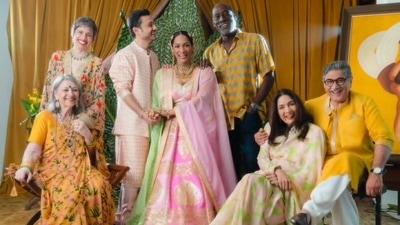 Masaba Gupta penned notes for her Vivian Richards, Vivek Mehra and Neena Gupta. Masaba Gupta penned notes for her Vivian Richards, Vivek Mehra and Neena Gupta.