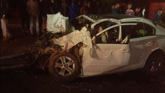 Fatal crash on Mumbai-Ahmedabad Highway claims 4