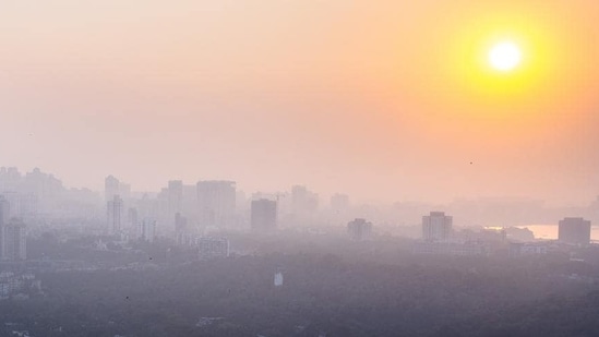 A cold wave in Mumbai is defined as per norms of coastal stations, meaning if the minimum temperature drops below 15 degrees for more than a day. There is a chance of this happening in the next week,” said an official with the IMD’s regional forecasting centre in Mumbai. (Pratik Chorge/HT Photo) A cold wave in Mumbai is defined as per norms of coastal stations, meaning if the minimum temperature drops below 15 degrees for more than a day. There is a chance of this happening in the next week,” said an official with the IMD’s regional forecasting centre in Mumbai. (Pratik Chorge/HT Photo)
