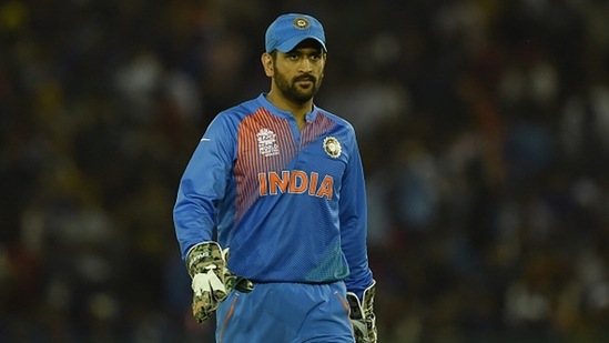MS Dhoni gave quite the earful to his players after India's 'shoddy' performance(Getty)