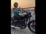 Divyanka Tripathi Dahiya is riding her brand new Royal Enfiled Meteor Steller 350 bike.(Instagram/@divyankatripathidahiya) Divyanka Tripathi Dahiya is riding her brand new Royal Enfiled Meteor Steller 350 bike.(Instagram/@divyankatripathidahiya)