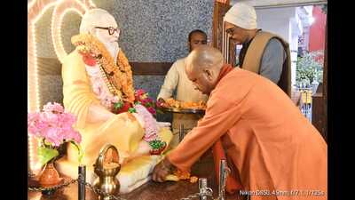 Chief minister Yogi Adityanath performs puja at the Gorakhnath temple. (HT Photo) Chief minister Yogi Adityanath performs puja at the Gorakhnath temple. (HT Photo)