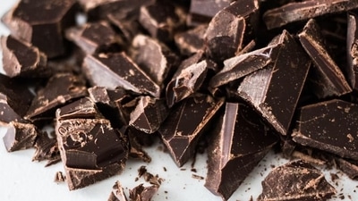 Dark chocolate is a source of powerful antioxidants, the compounds that help protect the body against damage from free radicals. (Unsplash) Dark chocolate is a source of powerful antioxidants, the compounds that help protect the body against damage from free radicals. (Unsplash)