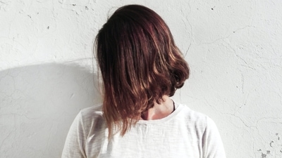 If your hair is showing signs of damage and weakness, it may be a time that it needs a protein treatment. (Unsplash (NordWood Themes)) If your hair is showing signs of damage and weakness, it may be a time that it needs a protein treatment. (Unsplash (NordWood Themes))