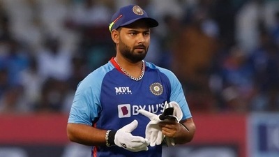 Rishabh Pant drive his fielding coach crazy (BCCI)