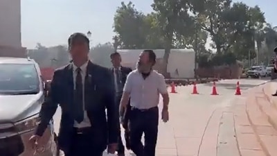 Congress MP Rahul Gandhi reaches Parliament to attend budget session 2023 (Twitter)