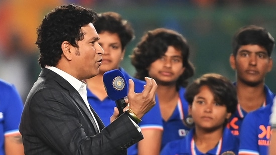 Sachin Tendulkar congratulates the women's U-19 cricket team(AFP)