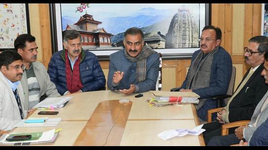 Himachal CM Sukhvinder Singh Sukhu with a delegation of truckers in Shimla on Wednesday. (HT Photo)