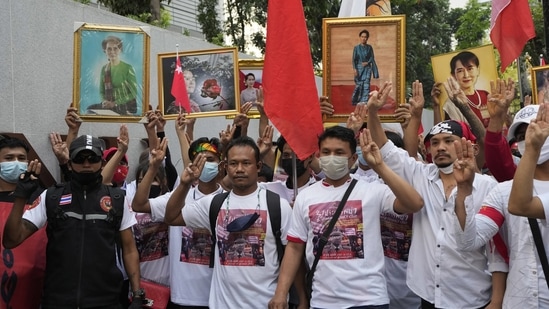 Myanmar junta extends emergency as coup anniversary marked by 'silent protest'.(AP)