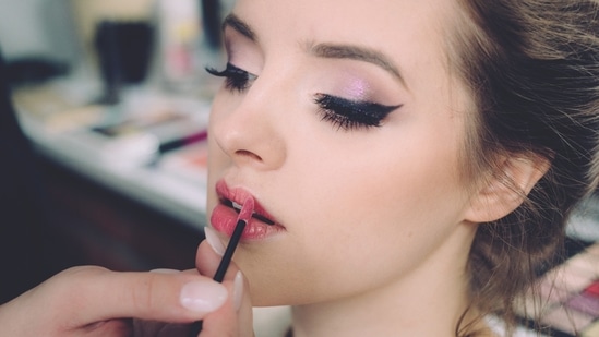 Bridal makeup trends to look out for this year (Photo by freestocks.org on Pexels)