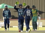England's captain Jos Buttler, second left, celebrates with bowler Adil Rashid, second right, for dismissing South Africa's batsman Reeza Hendricks, right, for 52 runs during the third One-Day International cricket match between South Africa and England at the Kimberley Oval in Kimberley, South Africa, Wednesday, Feb. 1, 2023. (AP Photo/Themba Hadebe)(AP) England's captain Jos Buttler, second left, celebrates with bowler Adil Rashid, second right, for dismissing South Africa's batsman Reeza Hendricks, right, for 52 runs during the third One-Day International cricket match between South Africa and England at the Kimberley Oval in Kimberley, South Africa, Wednesday, Feb. 1, 2023. (AP Photo/Themba Hadebe)(AP)