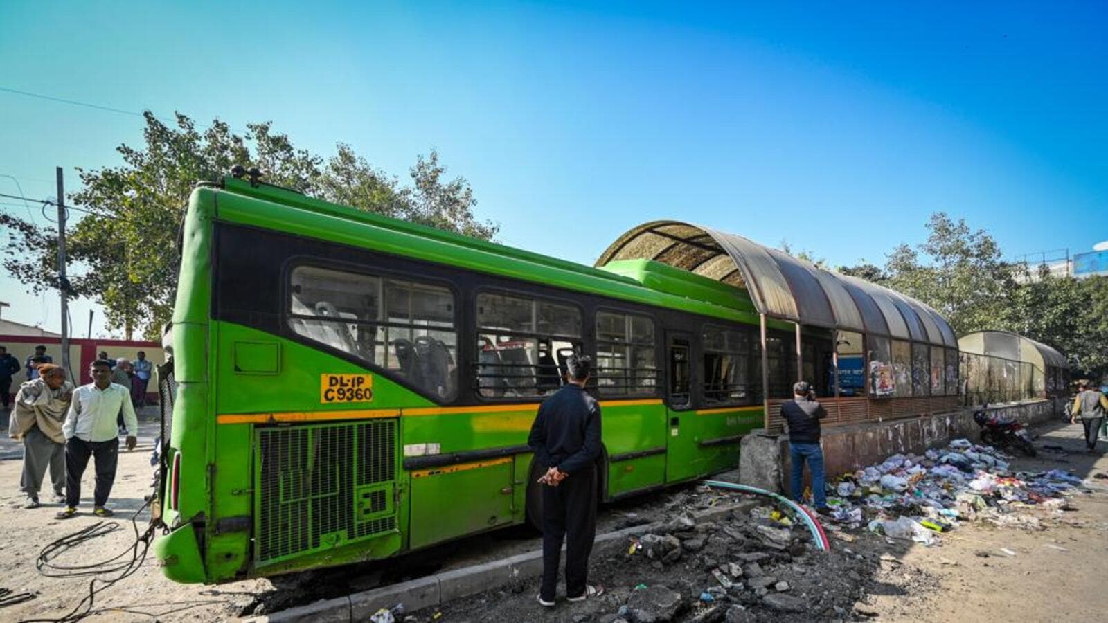 DTC Bus Enters Subway In Naraina After Brakes Fail Latest News Delhi dtc-bus-enters-subway-in-naraina-after-brakes-fail-latest-news-delhi