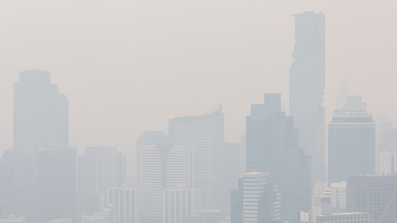 This country has advised people to stay indoors amid ‘eye-burning’ air pollution