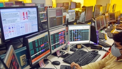 Shareholders react as Sensex and Nifty go down. (ANI File Photo ) Shareholders react as Sensex and Nifty go down. (ANI File Photo )