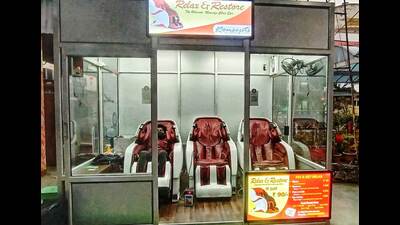 A total of three massage chairs have been installed at the kiosk. (HT Photo)