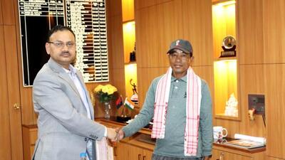 ULFA-I cadre Bubul Chandra Baruah surrenders before Assam Police ADGP (Special Branch) Hiren Chandra Nath (left) in Guwahati on Thursday. (Photo: Assam Police) ULFA-I cadre Bubul Chandra Baruah surrenders before Assam Police ADGP (Special Branch) Hiren Chandra Nath (left) in Guwahati on Thursday. (Photo: Assam Police)
