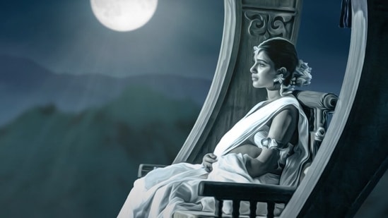 In Shaakuntalam, Samantha plays the central character Shakuntala, daughter of Menaka and Viswamithra. 