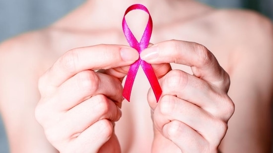 A World Health Organization (WHO) report released in 2020 said 1 in 10 Indians will develop cancer in their lifetime and 1 in 15 will die of it.(Shutterstock) A World Health Organization (WHO) report released in 2020 said 1 in 10 Indians will develop cancer in their lifetime and 1 in 15 will die of it.(Shutterstock)