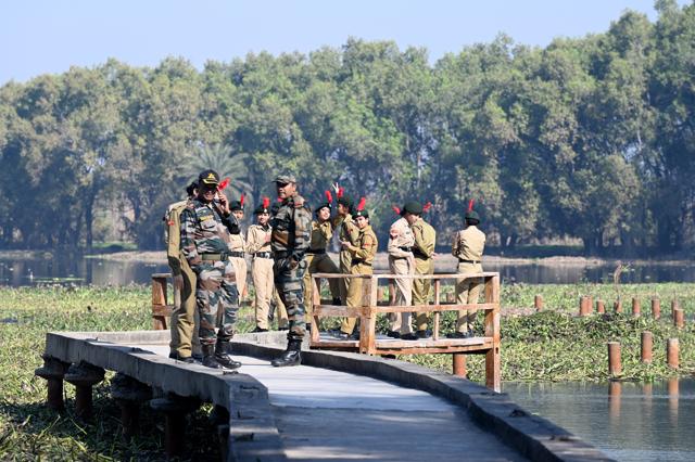 NCC cadets at Surajpur wetland on Thursday. (Sunil Ghosh/HT Photo) NCC cadets at Surajpur wetland on Thursday. (Sunil Ghosh/HT Photo)