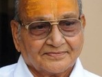 Filmmaker K Viswanath died at 92; celebs such as Radikaa Sarath Kumar paid their tribute on social media. Filmmaker K Viswanath died at 92; celebs such as Radikaa Sarath Kumar paid their tribute on social media.