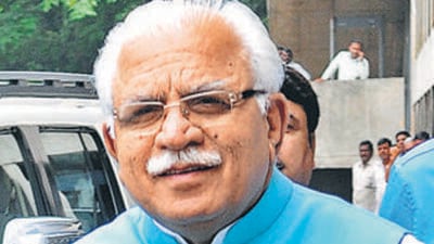 Haryana CM Manohar Lal Khattar on Friday made three announcements to woo the Scheduled Caste (SC) community. Addressing a state-level programme to mark the 646th birth anniversary of Guru Ravidas at Narwana in Jind, Khattar said the employees belonging to the SC community under the Haryana government will get the benefit of reservation in promotion. (HT File Photo)