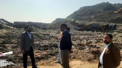MCG commissioner PC Meena at the Bandhwari landfill on Friday. (Parveen Kumar/ HT) MCG commissioner PC Meena at the Bandhwari landfill on Friday. (Parveen Kumar/ HT)